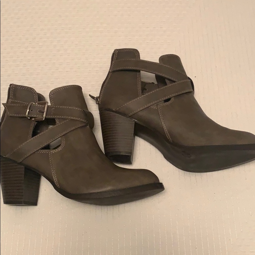 Size 8 Hot Tomato Bootie